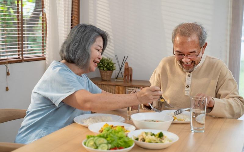 ดูแลด้านร่างกายของผู้สูงอายุ เพื่อสุขภาพที่ดีและยืนยาว